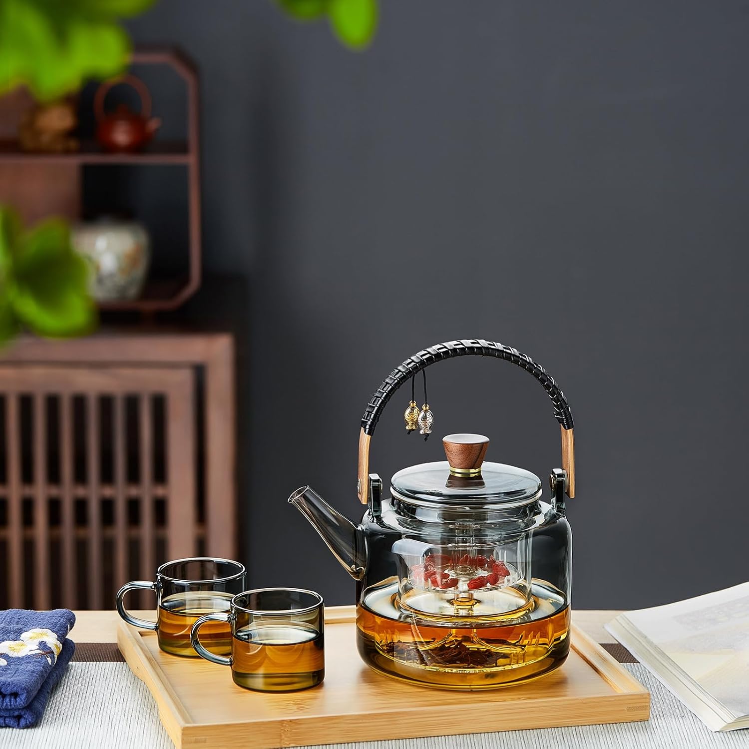 Pisces Heat-Resistant Glass Teapot 1090ml – Direct Fire Safe with Glass Strainer & Bamboo Handle