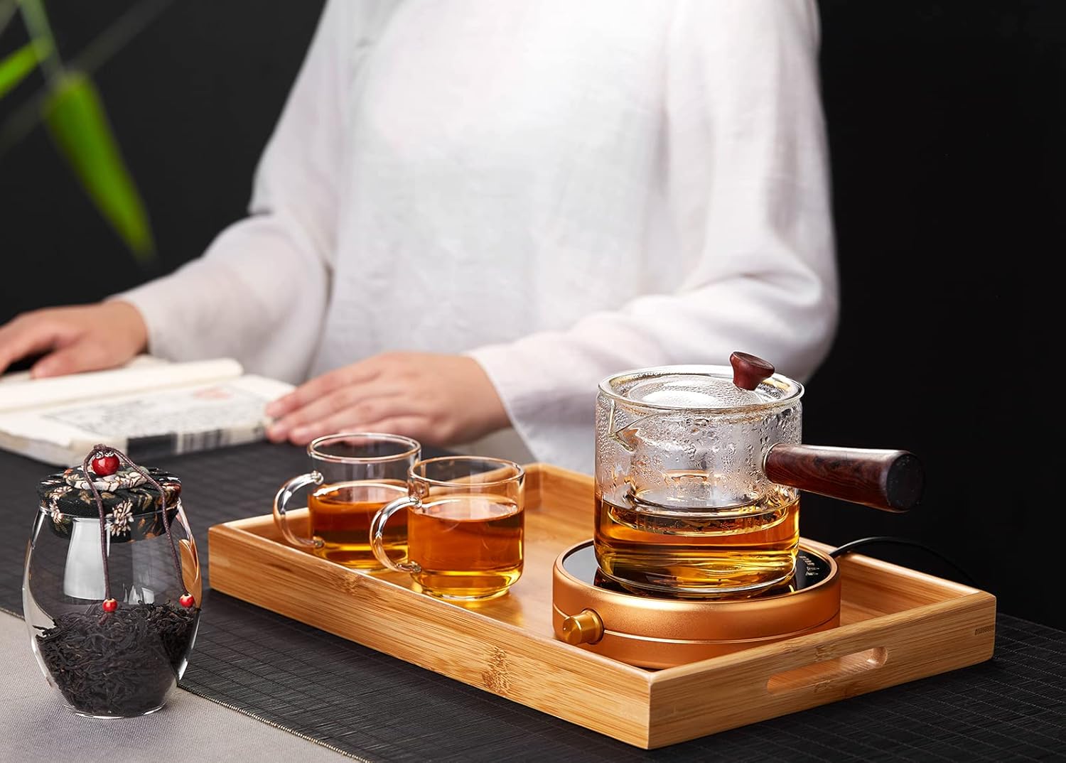 Pocarati Heat-Resistant Glass Teapot 500ml – Side Wooden Handle, Direct Flame Safe, with Glass Tea Strainer