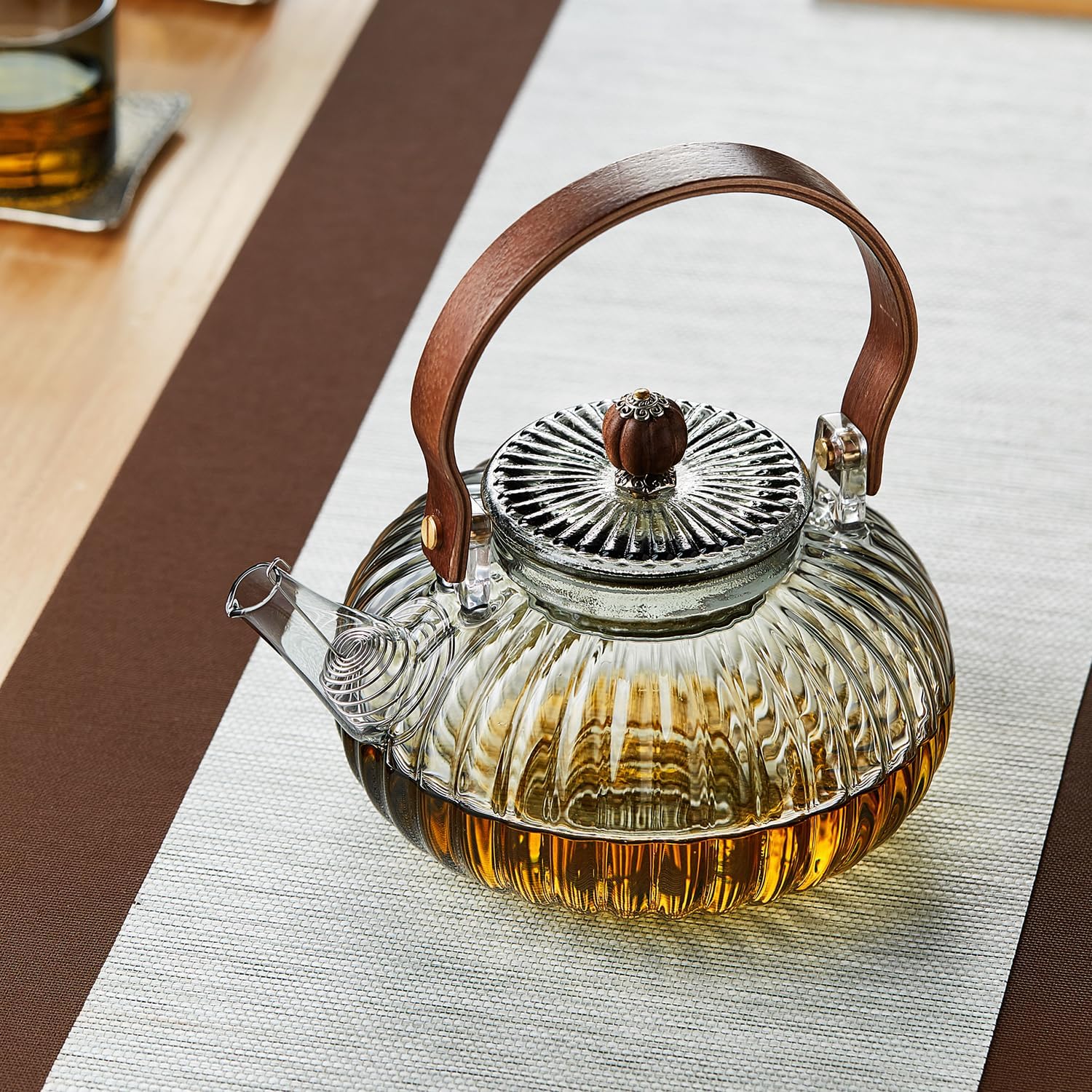 Heat-Resistant Glass Teapot 920ml – Pumpkin Design with Wooden Handle & Tea Strainer