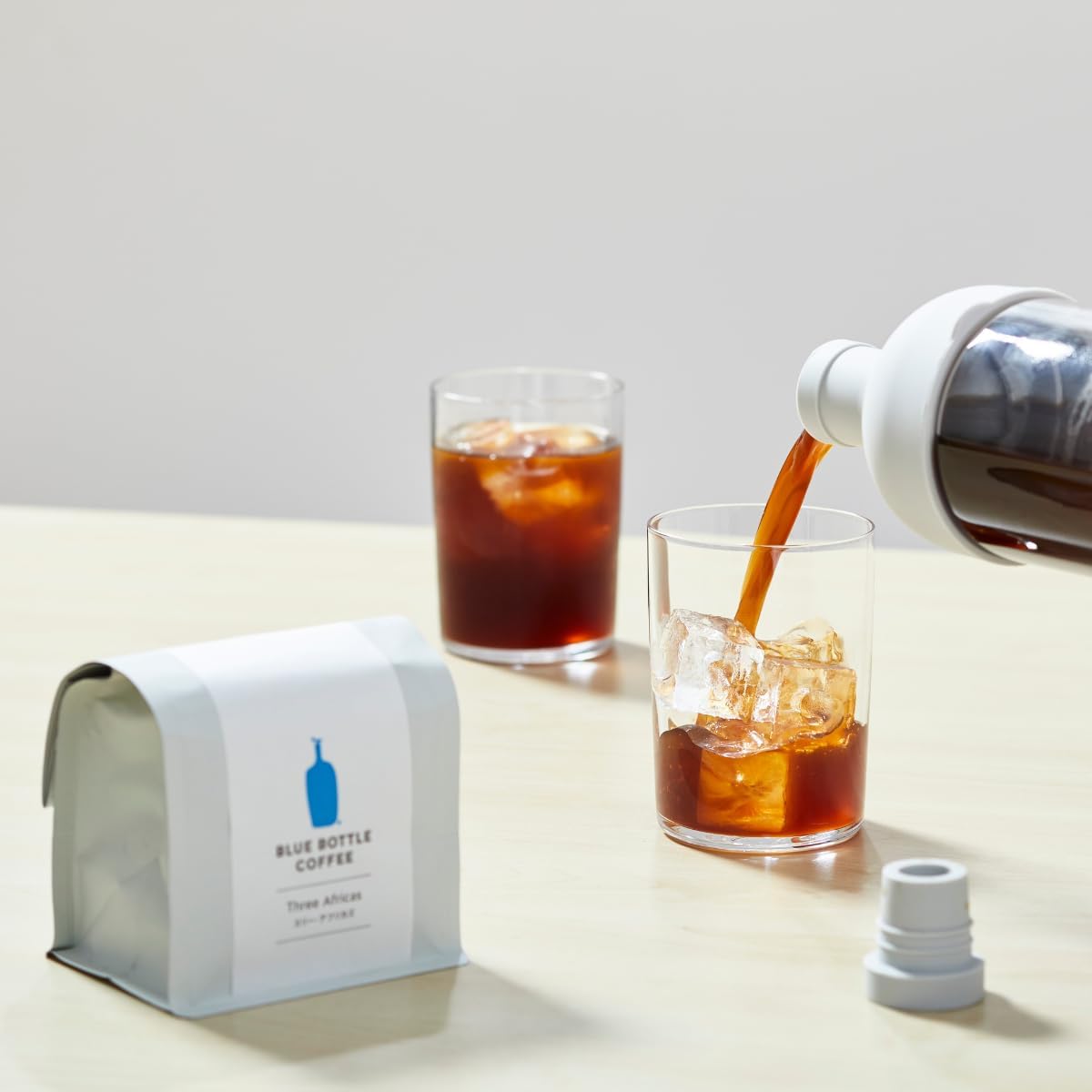 Blue Bottle Coffee Cold Brew Bottle – Gray 750ml (Dishwasher Safe) 4