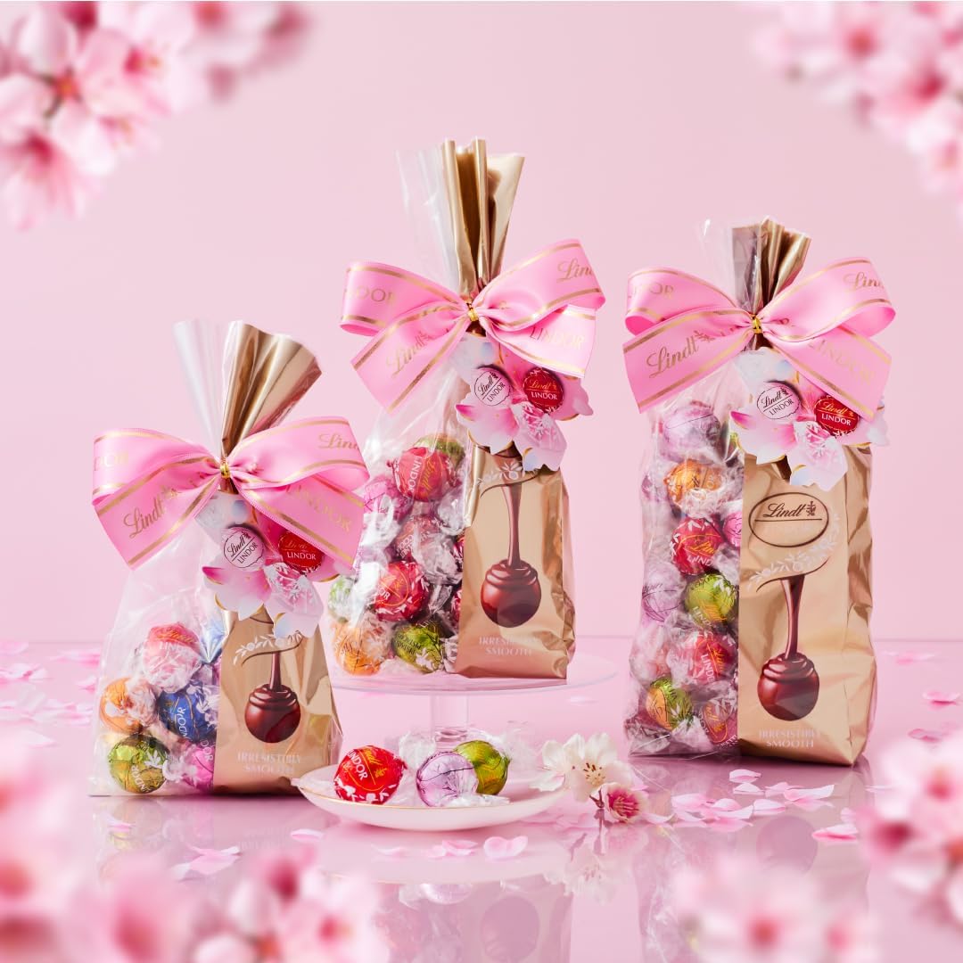 Lindt &amp; Sprüngli Lindor Mother’s Day Classic Gift Box – 28 Piece Spring Green Chocolate Set with M Shopping Bag