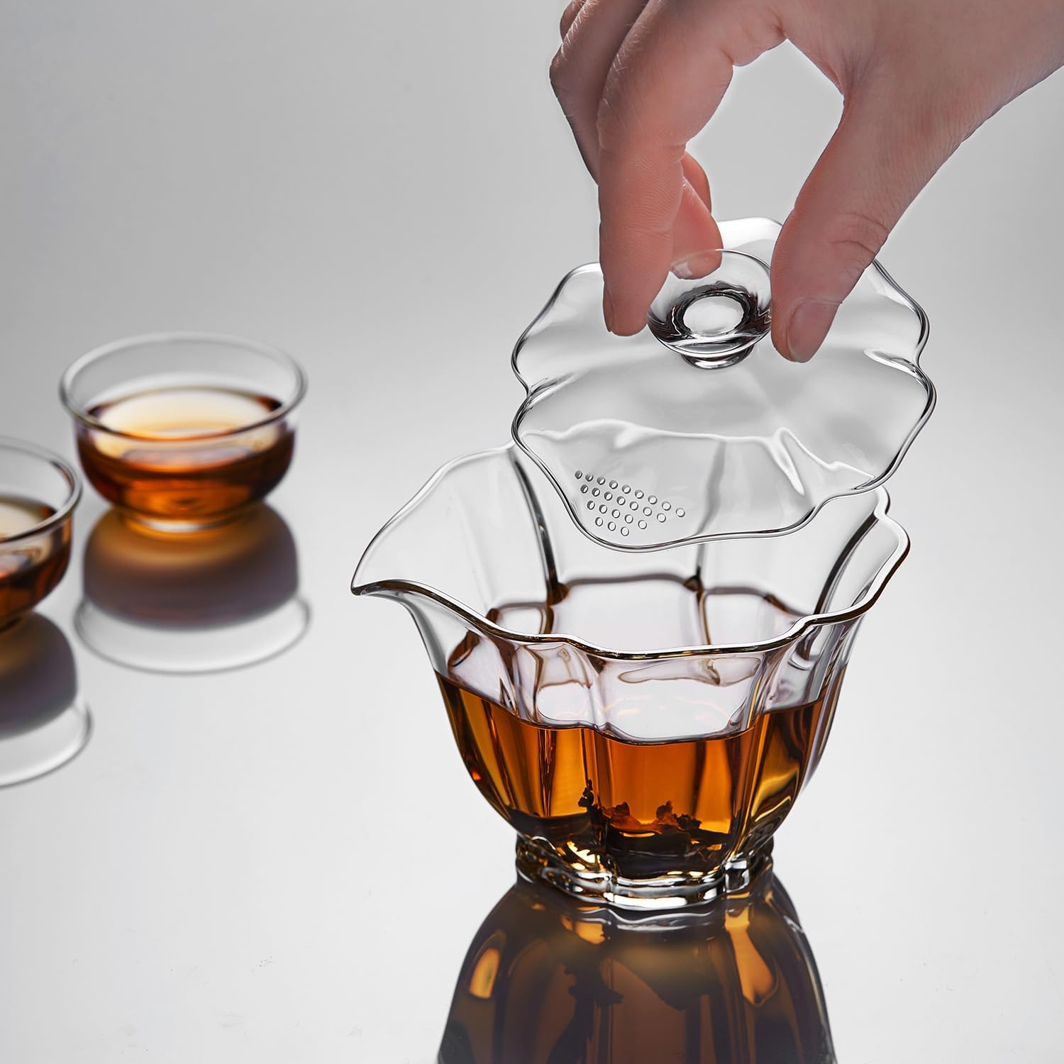 Mini Heat-Resistant Glass Teapot 190ml – Single-Serve Teapot with Integrated Lid &amp; Tea Infuser