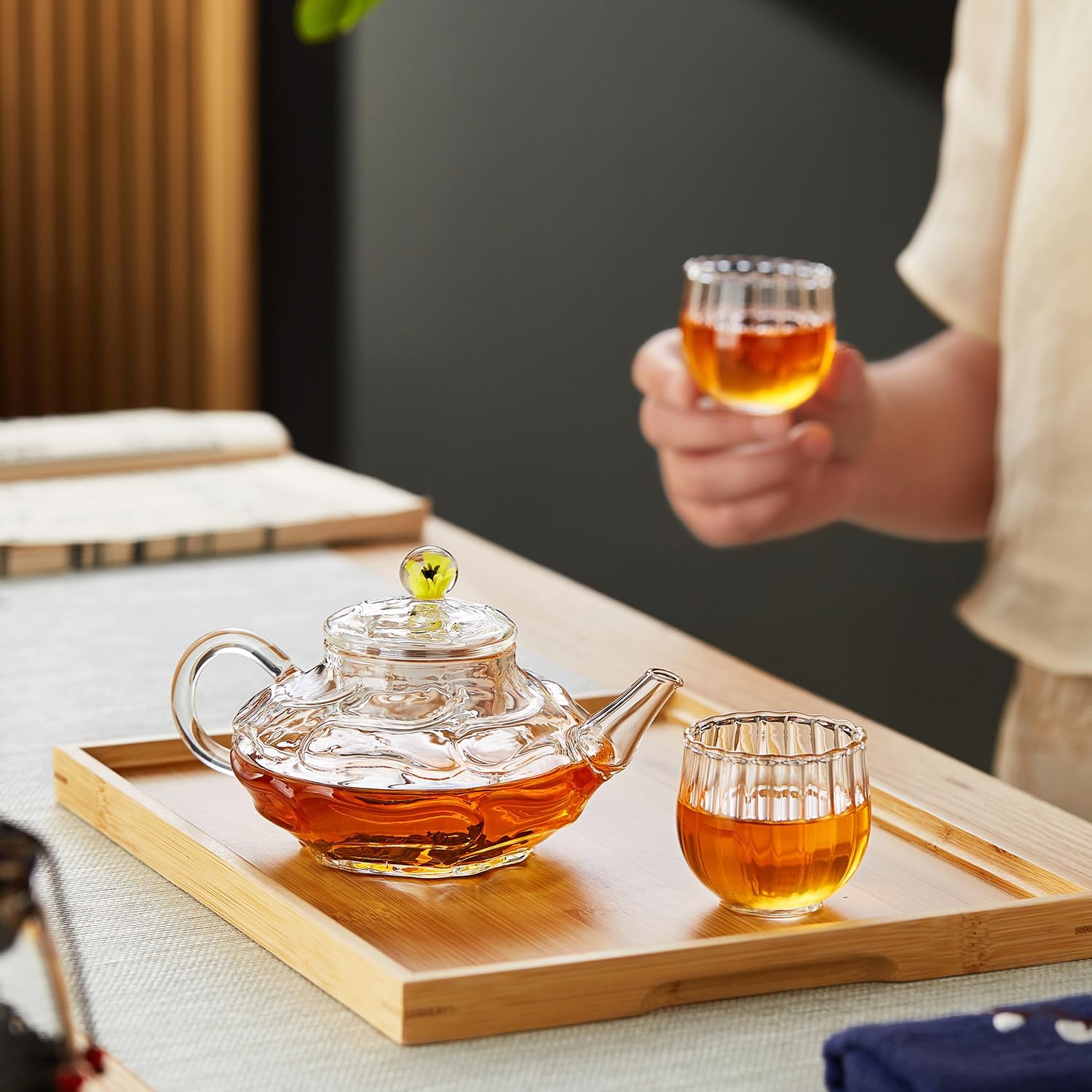 Mini Muscle Heat-Resistant Glass Teapot – 340ml Gourd Design