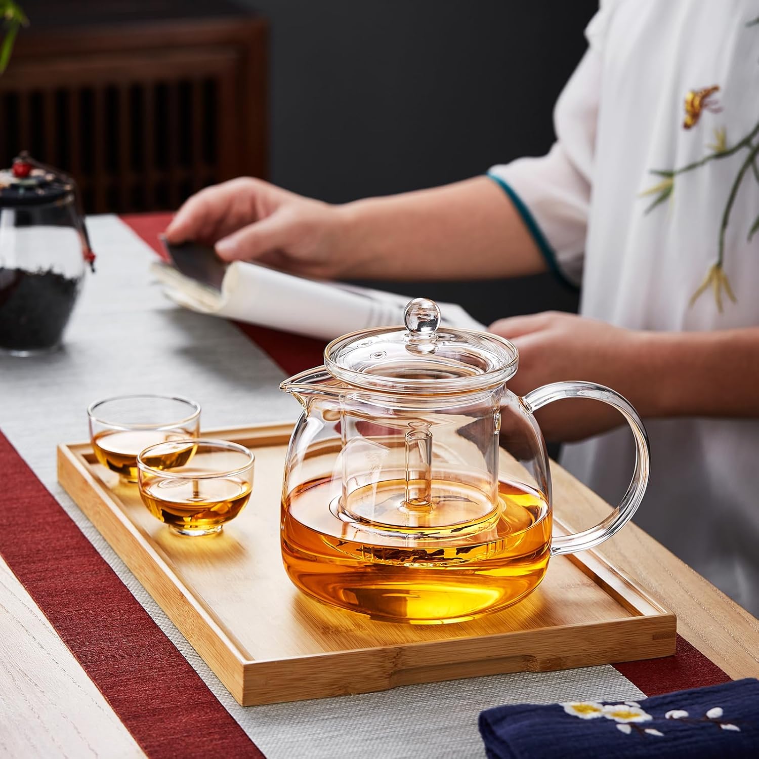 Pocarati Heat-Resistant Glass Teapot 1350ml – Microwave &amp; Direct Flame Safe with Strainer