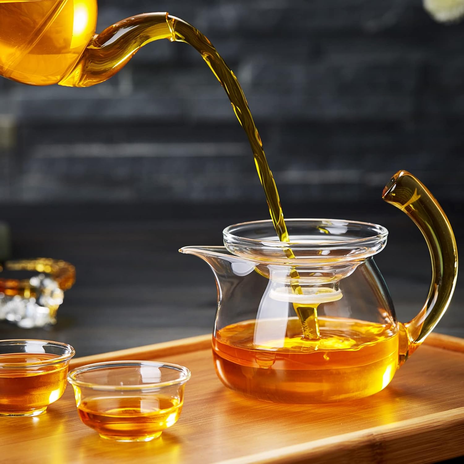 Pokaloti Heat-Resistant Glass Fairness Pitcher – 400ml Tea Serving Cup with Yellow Handle