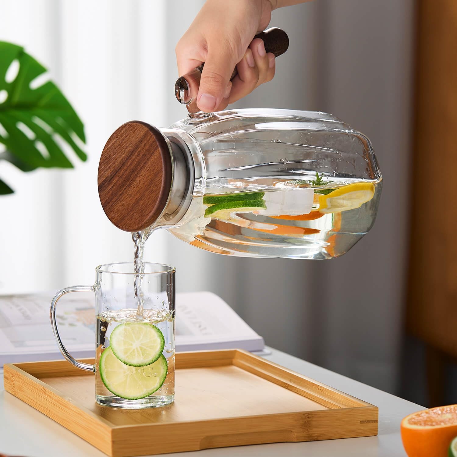 Pocarati Heat-Resistant Glass Pitcher – 1800ml Vertical Stripe Water Carafe with Handle &amp; Lid