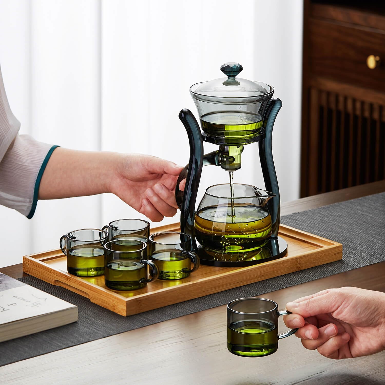 Pocarati Semi-Automatic Tea Dripper – Heat-Resistant Glass Tea Maker with Magnetic Filter