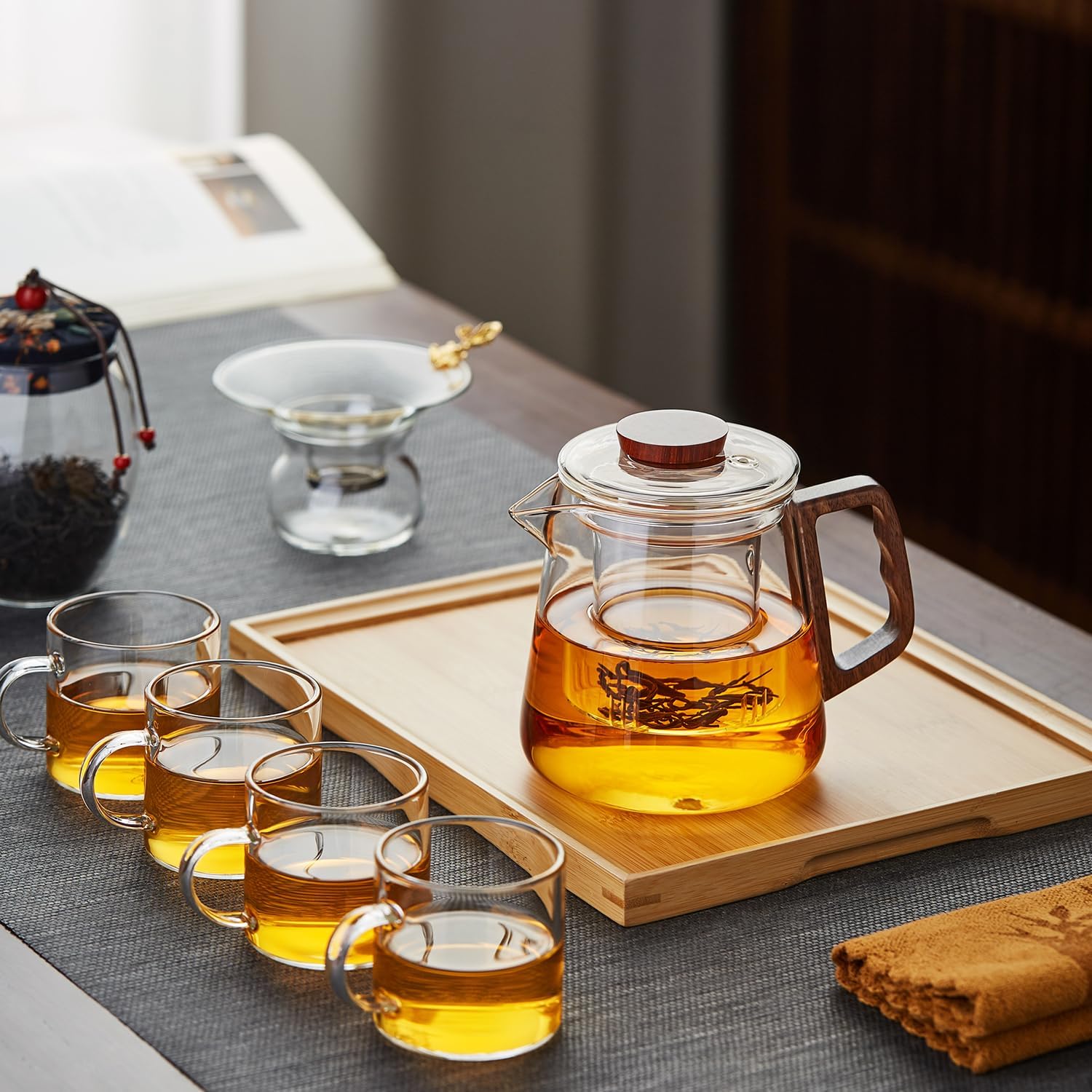 Handmade Heat-Resistant Glass Teapot 650ml – Direct Fire Safe with Wooden Handle &amp; Tea Infuser