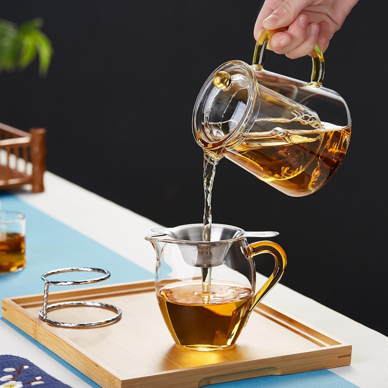 Pocarati Heat-Resistant Glass Teapot 700ml – Microwave &amp; Direct Flame Safe with Strainer