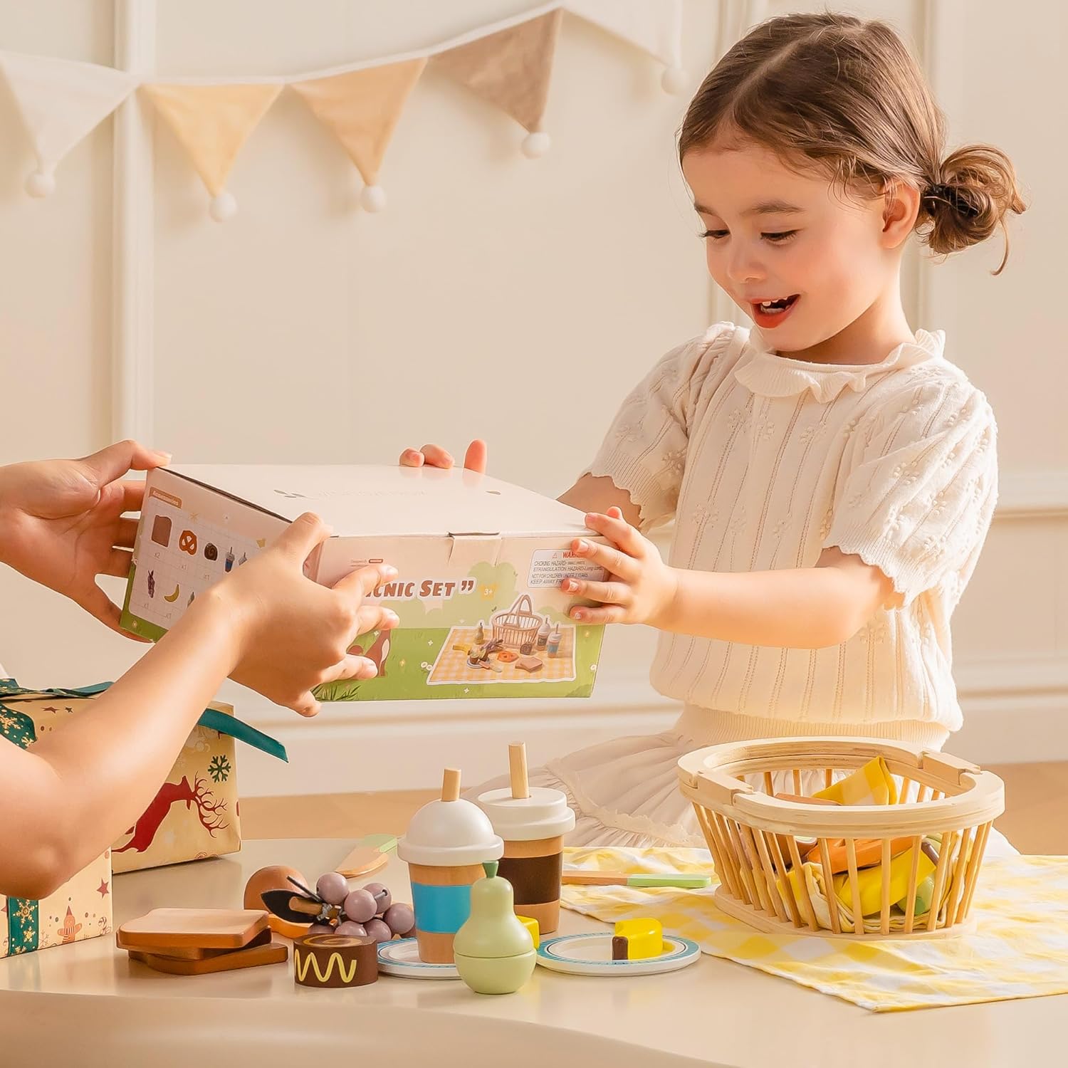ROBOTIME Wooden Play Food Set with Picnic Basket – Pretend Kitchen Toy with Fruits, Desserts, Drinks &amp; Cookware for Kids Ages 3+