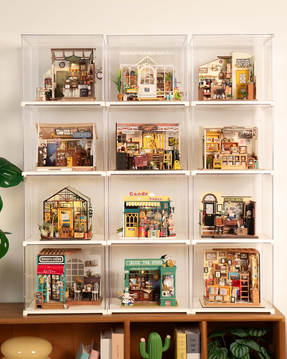 ROBOTIME Acrylic Display Case for Miniature House &amp; Dollhouse – Dustproof Protective Cover, Stackable Showcase